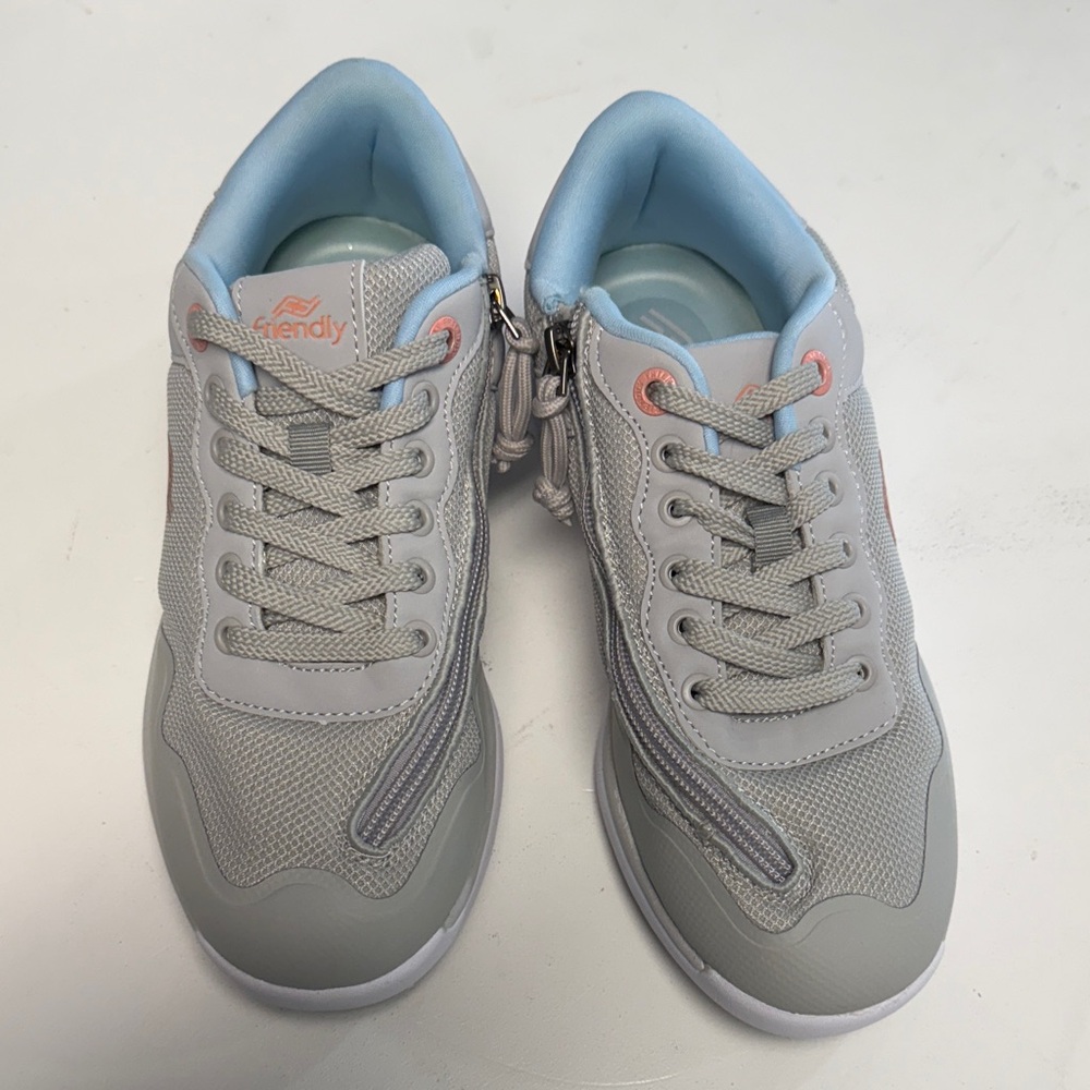Women’s Friendly Shoes Voyage Concrete Jungle size 6